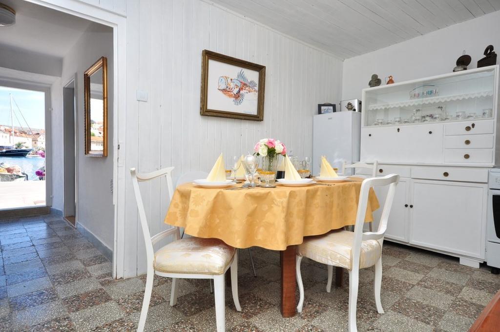 Holiday Gariful Villa Milna (Brac)