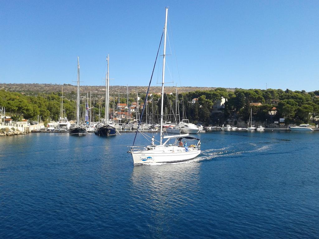 Holiday Gariful * Milna (Brac)